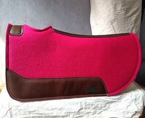 Jupe ronde de 1 "en laine de haute qualité du fabricant indien Tapis de selle Western en feutre rose vif Logo personnalisé Option en cuir véritable - Product Image 6