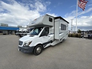 Autocaravana Usada en Buen Estado, Modelo 2020, P-R-I-SM 2150CB de Alto Rendimiento, Disponible para la Venta - Product Image 2