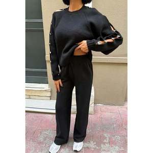 Conjunto de Punto Casual con Aberturas y Accesorios en las Mangas 10229 para la Temporada de Otoño - Product Image 5