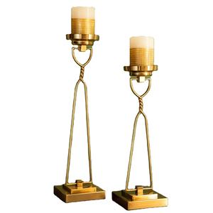 Ensemble de 2 bougeoirs décoratifs en métal plaqué or pour Noël pour la décoration de la maison - Product Image 2