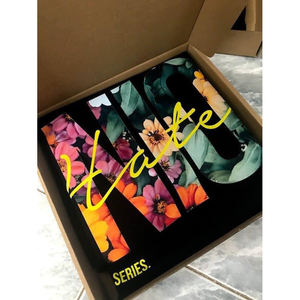 Camiseta gráfica de algodón informal para hombre, transpirable, uso diario, patrón personalizado, colores impresos, diseño sin cuello, manga corta - Product Image 2