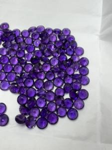 หินอเมทิสต์ทรงกลมเจียระไนแบบเหลี่ยมเพชรพลอยซึ่งเป็นที่นิยมสำหรับทำอัญมณีอัญมณีธรรมชาติแบบหลวมขายส่ง - Product Image 2