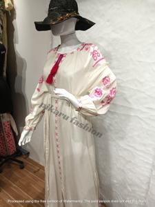 2025 O cou décontracté fleuri brodé travail femmes robes col rond profond à manches longues Sexy printemps été ukrainien meilleur prix robe - Product Image 3