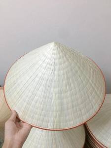Bambou vietnamien Non La à vendre avec la meilleure offre-Chapeau conique en feuille de palmier en bambou fabriqué à la main pour événements, style décontracté, exportation en vrac - Product Image 2