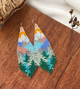 Only 2 Left and in 19 Baskets Seed Bead Earring - Native Earring - Fringe Earring - Product Image 3