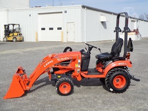 Tracteur à chenilles BX2680 21 CV 2024 avec garantie de 5 ans et plus, moteur, boîte de vitesses et pompe - Product Image 4