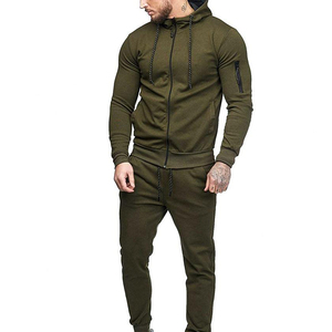 Ensemble de survêtement décontracté pour homme fabriqué en usine 2025, survêtement attrayant avec logo personnalisé, survêtement 100% coton pour homme - Product Image 1