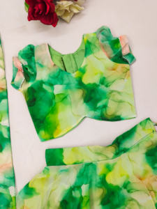 Conjunto de Lehenga Choli Largo con Estampado Digital Verde de Lujo Moderno de Shoryam Fashion |   Ropa de Fiesta de Boda para Niños de Secado Rápido - Product Image 3