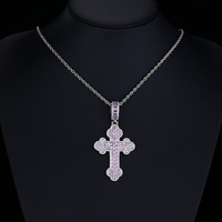 Collier pendentif croix nuage scintillant pour homme, accessoire urbain hip-hop pour looks superposés, idéal pour les boutiques de cadeaux et les détaillants en ligne