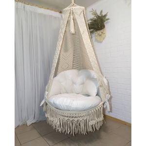 Hamac suspendu en macramé bohème parfait pour une utilisation en intérieur et en extérieur, pour se détendre dans le salon ou à l'extérieur - Product Image 1