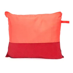 Coperta in pile personalizzata Gisella per il trasporto in viaggio - Product Image 2