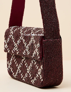 Sac à bandoulière magnifique avec des perles à la main, des pierres et des broderies de perles, style vintage pour les mariées, fête de mariage - Product Image 3