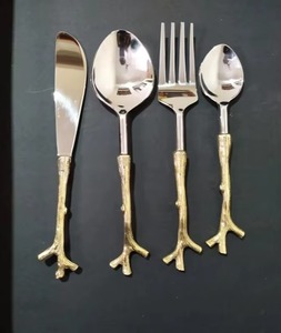 ชุดช้อนส้อมสแตนเลสขายดี โดดเด่นด้วยความสง่างามเหนือกาลเวลา ให้ความหรูหราให้กับทุกโต๊ะอาหาร ผสานการออกแบบที่ทันสมัย - Product Image 2