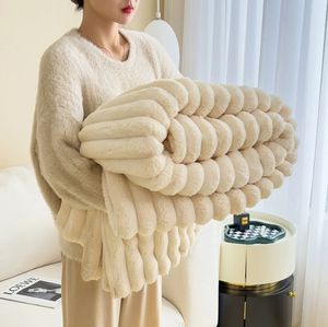 Manta multifuncional acogedora y cálida para siesta - Product Image 2