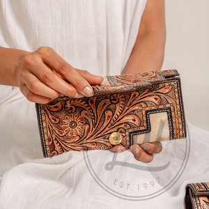 LW ใหม่ทําด้วยมือtooled bohoกระเป๋าสตางค์ช่องใส่เงินสดหนังแท้แฟชั่นตะวันตกผู้หญิงคลัทช์หนังวัวแฟชั่นตะวันตก - Product Image 3