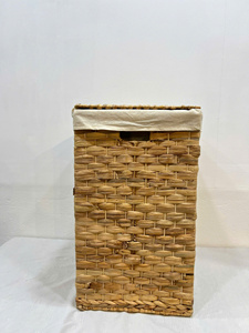 Panier de rangement artisanal en jacinthe d'eau naturelle, écologique, design rectangulaire polyvalent, style épuré, rangement de haute précision - Product Image 2