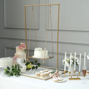 Soporte de pastel colgante de Metal dorado más vendido, la mejor exhibición de postres columpio para boda, restaurante, fiesta al mejor precio - Product Image 5