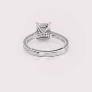 Bague de fiançailles en diamant de laboratoire de forme princesse certifiée IGI, gravée de motifs floraux vintage, en argent sterling 925 massif - Product Image 5