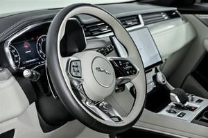 รถจักรยานยนต์ Jaguar F-Pace P400 S R-Dynamic ปี 2025 ที่ได้รับการรับรองว่าสะอาดและใช้งานมาอย่างเหมาะสม - Product Image 2