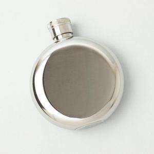 Flacon à hanche en métal de qualité supérieure au design ancien avec flacon en métal de forme ronde pour les célébrations de bureau à obtenir à bas prix - Product Image 1