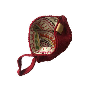 Vente en gros de fil à tricoter fait à la main en polyester sac au crochet de couleur rouge unique épais petits sacs tricotés pour femme - Product Image 5
