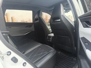 CS75 PLUS Modelo 2023, Tercera Generación, 1.5T Automático, Edición Prestige, Volante a la Izquierda, 150-200 CV - Product Image 4