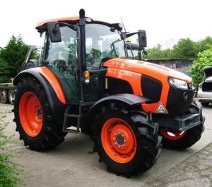 Tracteur agricole Kubota M7131 M4073 LX2610 BX2380 M7060 M4D-071HDC12 BX23S M4072, machines agricoles, 95 CV, M954k 4x4 4wd, moteur - Product Image 3