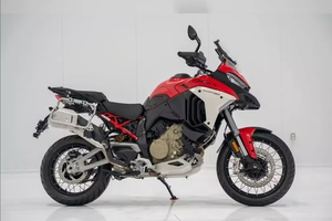¡LISTA PARA CONDUCIR! OFERTAS 2026 - Motocicleta Deportiva Ducati Multistrada V4 Rally Travel Adventure Roja en Venta - Product Image 2