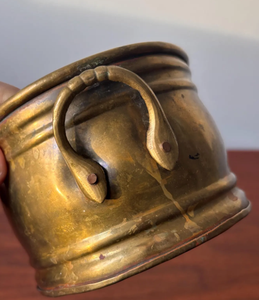 Jardinière élégante en laiton tendance avec un ton riche, conçue pour les maisons classiques modernes, les décorations de mariage historiques ou à offrir en cadeau - Product Image 3