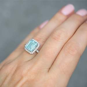 Anillo de Compromiso de Oro Blanco de 14K con Aguamarina y Diamantes (3.32ct) - Product Image 4