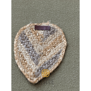 แผ่นรองจานรูปใบไม้ถักจากปอกระเจาขนาด 10x8 นิ้ว งานตกแต่งบ้านและโต๊ะอาหาร ทำด้วยมืออย่างประณีต - Product Image 4