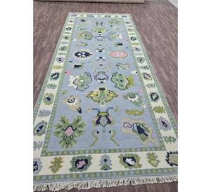 Tapis de couloir en laine Oushak 2x8 pieds, fond bleu, fleurs roses et vertes, noué à la main, taille personnalisée, style antique - Product Image 2