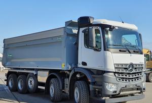 Camion benne Mercedes-Benz Actros 4745-K 2017 Euro 5 8x6 avec une capacité de plus de 50 tonnes - Product Image 3