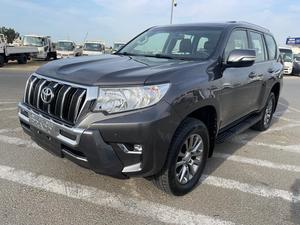 Toyota Prado VXR 2019 Nuevo/Usado, Especificaciones GCC, Faros LED en Venta - Product Image 6