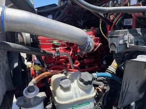 Camión de Plataforma Plana de 26 pies, 108SD, 2016, con Eje Triple, Motor de 350 HP, Caja de Cambios Allison de 6 Velocidades, Duradero y de Alto Rendimiento - Product Image 5