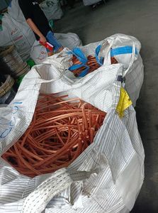 Déchets de bouteilles PET recyclées de qualité médicale HCPP Clean Calandering Grade à vendre - Product Image 3