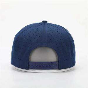 Casquette de baseball personnalisée à 5 panneaux en caoutchouc PVC avec logo en corde, chapeau perforé imperméable à l'eau découpé au laser, chapeau de papa de sport de performance - Product Image 6