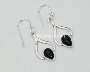 925 Plata de ley sólida piedra solar azul mes de julio piedra natal forma de pera pendiente de gancho - Product Image 1