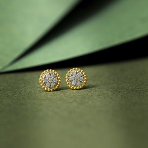 Pendientes de Oro Amarillo de 14K con Diamantes Cultivados en Laboratorio |   Regalo de Lujo para Mujer para Compromiso, Boda, Aniversario y Fiesta - Product Image 1