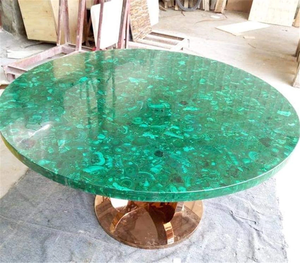 Pierre précieuse labradorite faite à la main, verte, décoration de luxe pour la maison, objet de table avec un design d'amour - Product Image 1