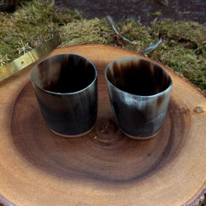 Verre à corne de buffle authentique de style viking avec finition polie pour les fêtes et événements médiévaux sur la côte la plus basse - Product Image 1