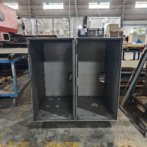 Boîtier d'armoire de fabrication en acier sur mesure pour la gestion de la distribution électrique et l'intégration du système d'unité de contrôle industriel - Product Image 1