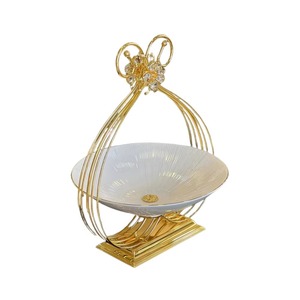 Cesta de fruta de metal brillante hecha a mano, vajilla de exportación India bellamente elaborada para la fiesta de Nochevieja - Product Image 5