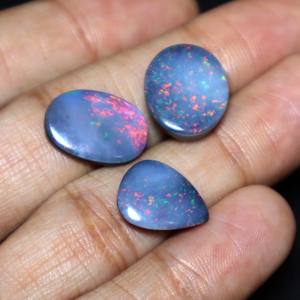 Lot de 3 opales australiennes naturelles doublettes cabochons multi-feu, pierres précieuses en vrac, 14x11mm-16x13mm, formes variées, 18 carats - Product Image 2