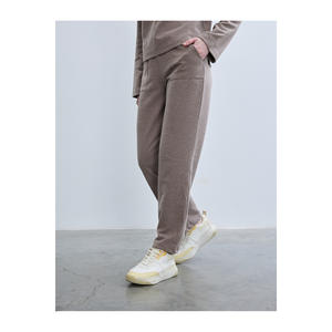 Pantalones de punto de pierna recta y cintura media para mujer con cintura elástica sin forro multicolor - Product Image 2
