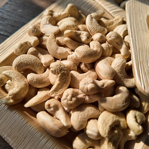 Nueces de Anacardo Orgánicas Frescas de Camboya W180 100% Naturales, Cuidadosamente Seleccionadas para Suministro de Ingredientes Alimenticios Premium - Product Image 4