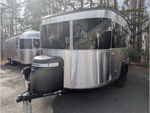 ผู้จัดจำหน่ายที่ได้รับการยืนยันสำหรับ Air stream Base camp 20X รุ่นใหม่ พร้อมชุดโซลาร์เซลล์และลิเธียม - Product Image 5