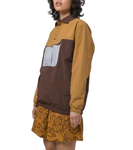 Chaqueta corta tipo anorak para mujer, ligera, de nailon, con forro de malla. - Product Image 5