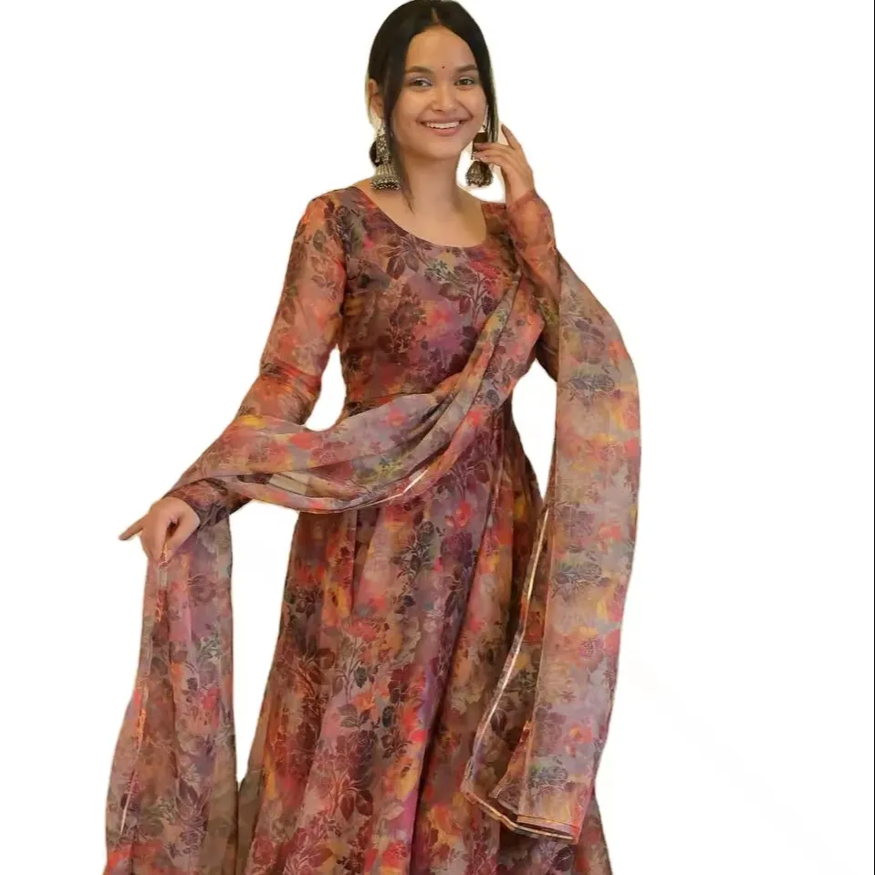 手作り刺繍アフガニクチドレスとパキスタンの新しいスタイルのカジュアルな女性のドレススーツ販売