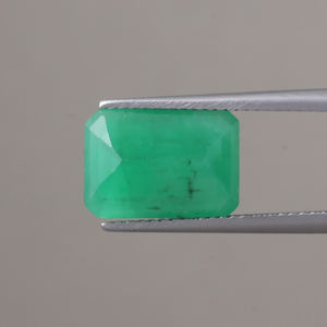 Esmeralda Natural Certificada IGI, Verde Claro, Suelta, 4.41 Quilates, Corte Octogonal, 14x9mm, Tallada a Mano, Encerada/Aceitada, Pulida, Joyería Fina - Product Image 3